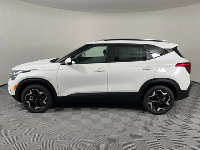 New 2026 White Kia S image 4