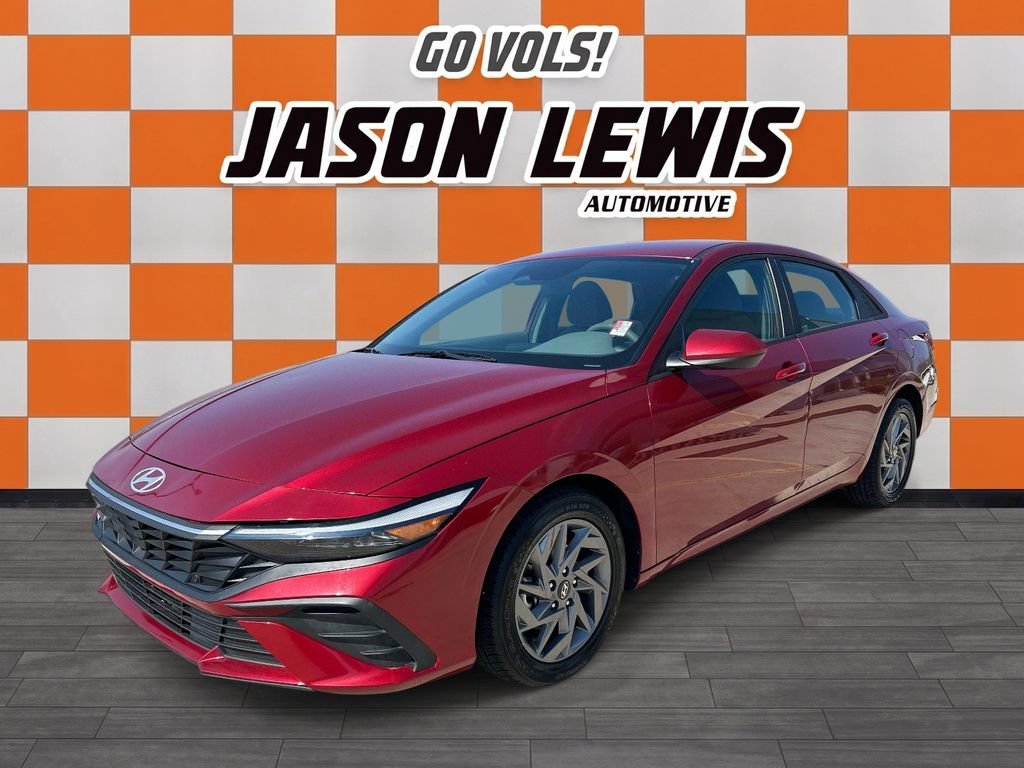 Used 2024 Ultimate Red Hyundai SEL image 8