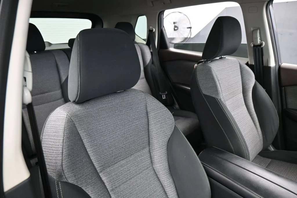 Used 2021 Gray Nissan S image 36