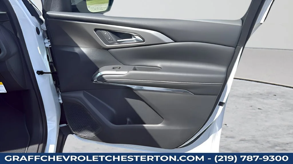 New 2026 Summit White Chevrolet LT image 23
