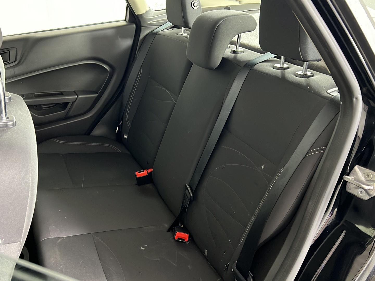 Used 2019 Shadow Black Ford SE image 19