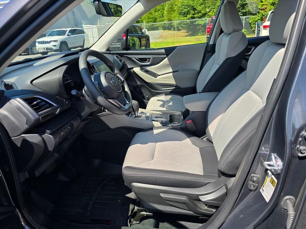 Used 2023 Gray Subaru Base image 11