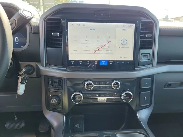 New 2026 Marsh Gray Ford XLT image 25