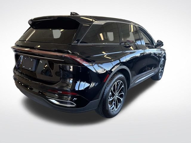 Used 2025 Black Metallic Lincoln Premiere image 9