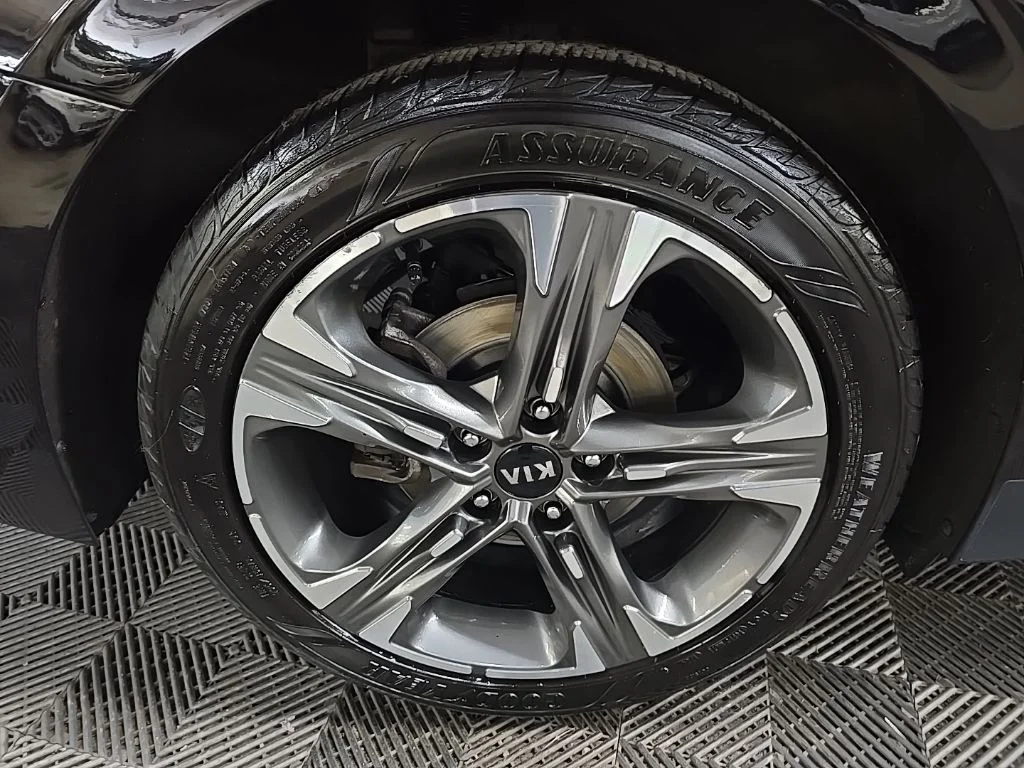 Used 2021 Black Kia EX image 15