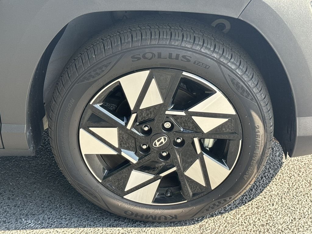 Used 2025 Gray Hyundai SEL image 12