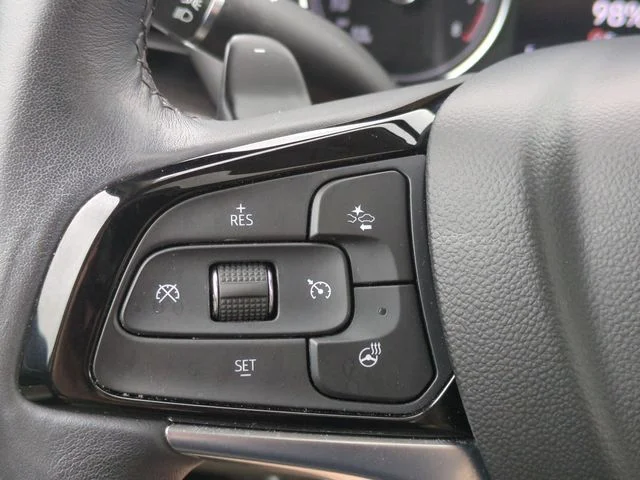 Used 2024 White Buick Essence image 16