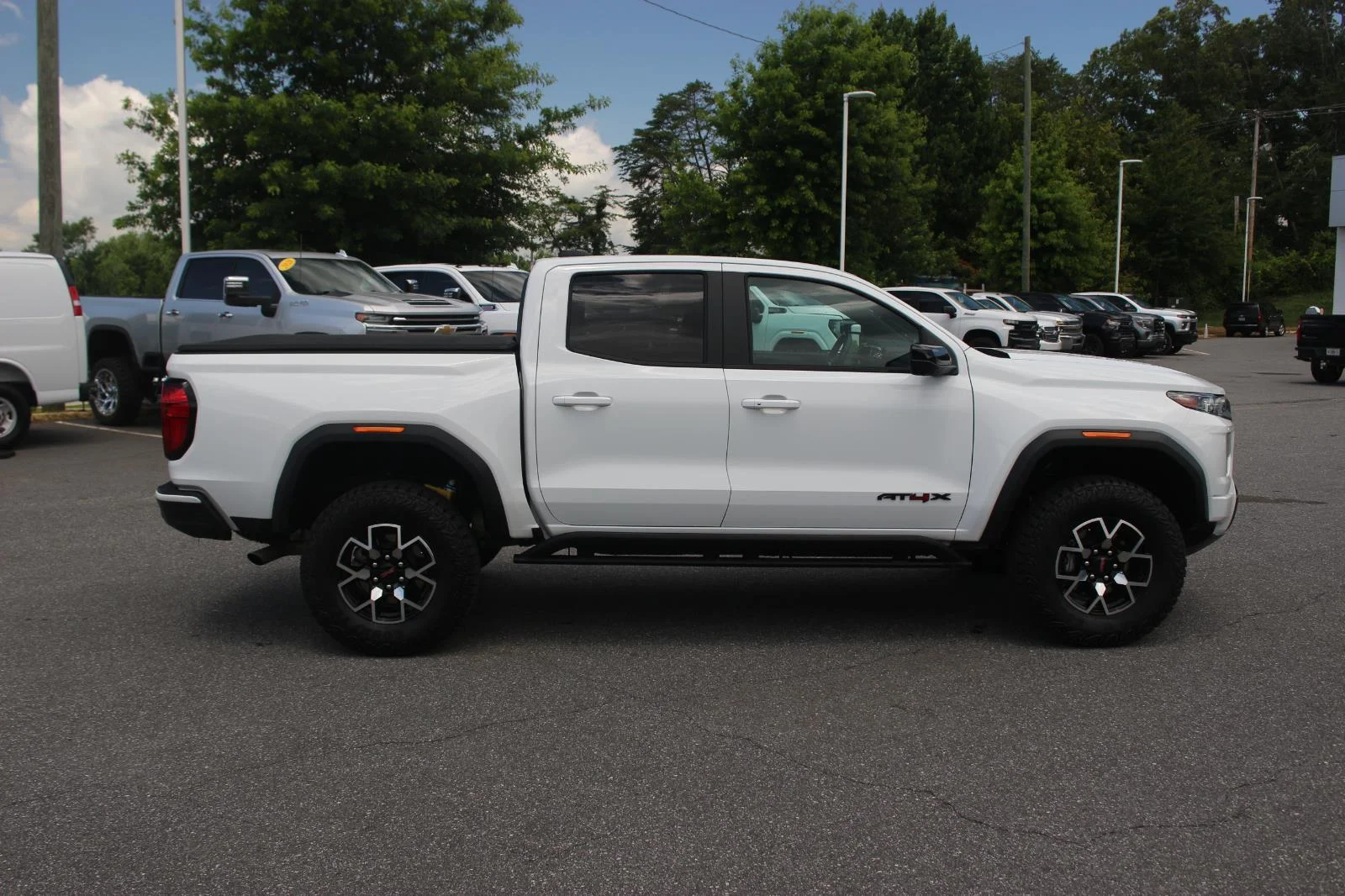 Used 2024 Summit White GMC AT4X image 9