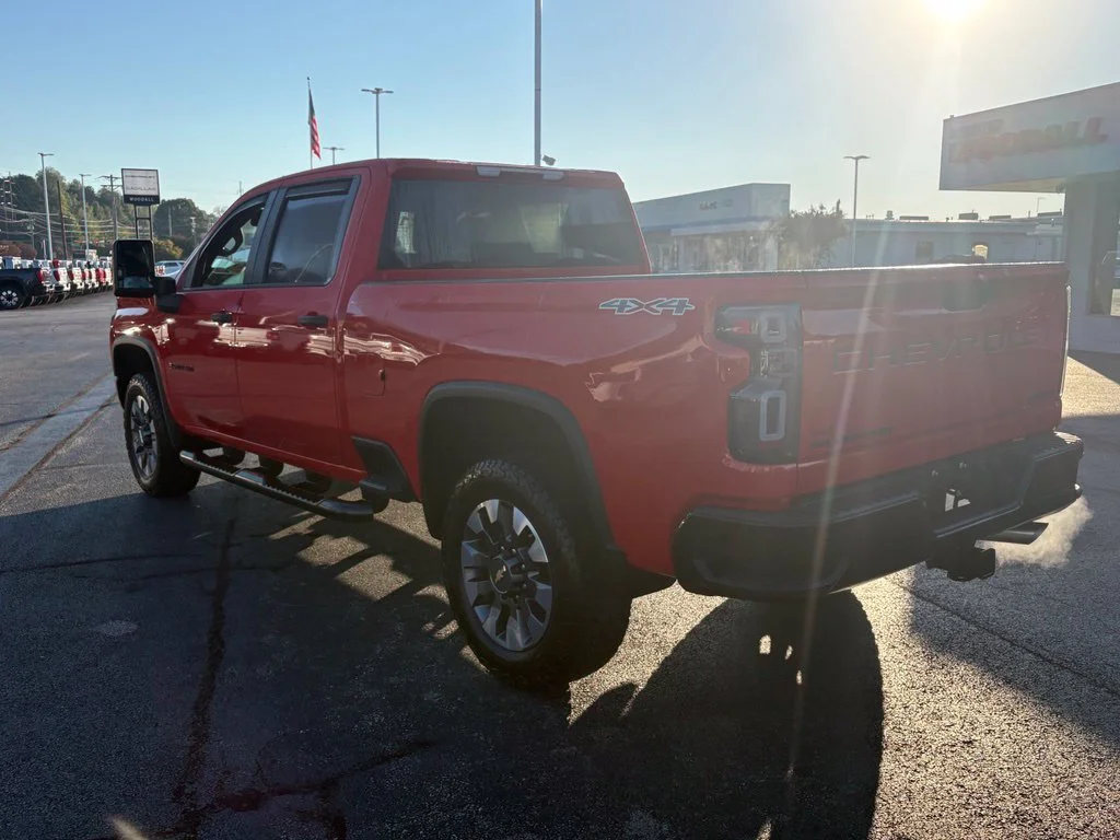Used 2021 RED HOT Chevrolet Custom image 6