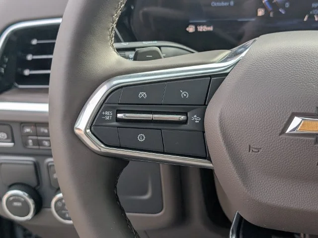 New 2027 Sterling Gray Metallic Chevrolet LT image 19