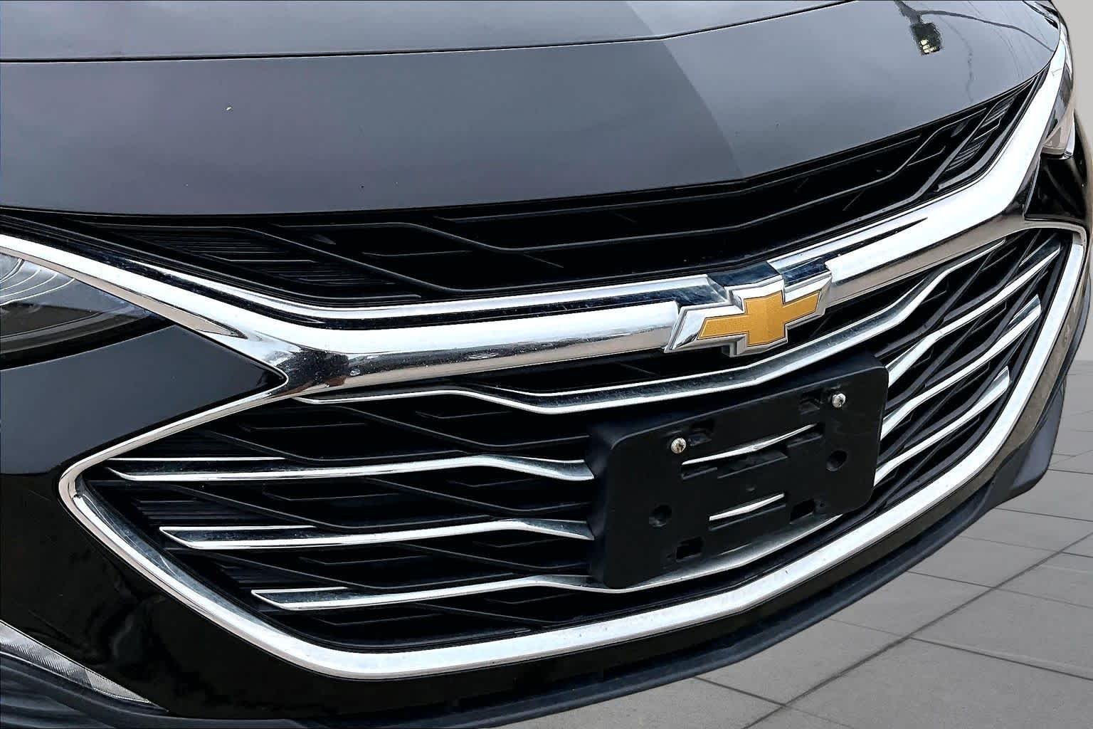 Used 2020 Mosaic Black Metallic Chevrolet LT image 29