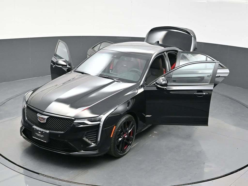 2025 Cadillac CT4 V-Series - Photo 26