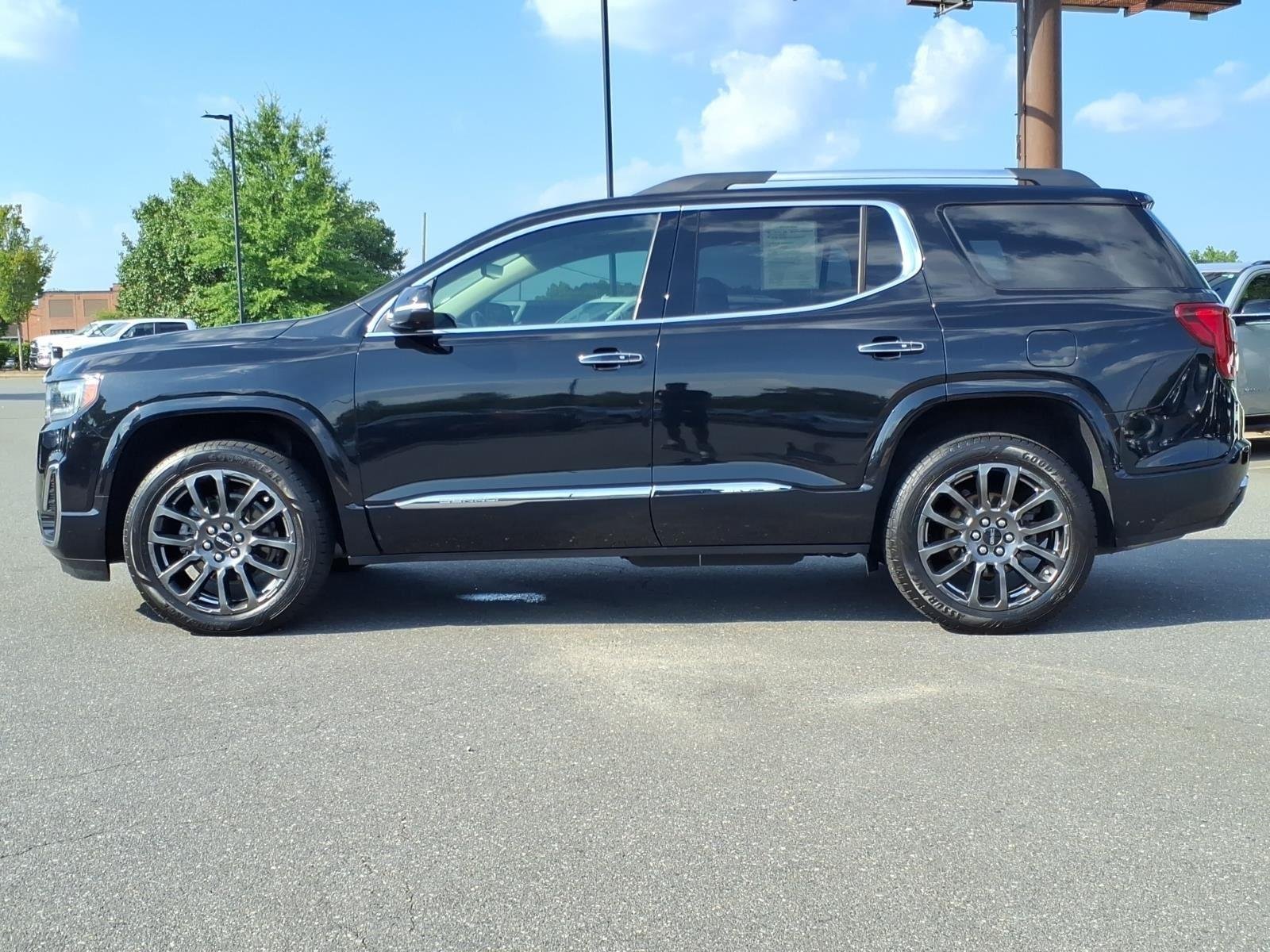 Used 2023 Ebony Twilight Metallic GMC Denali image 3