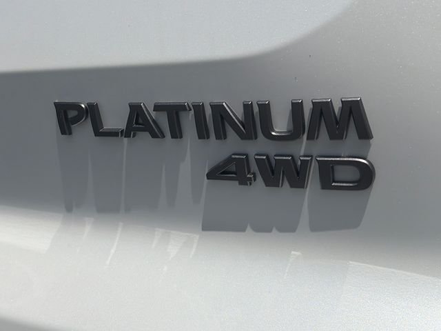 New 2026 Everest White Pearl TriCoat / Super Black Two-tone Nissan Platinum image 36