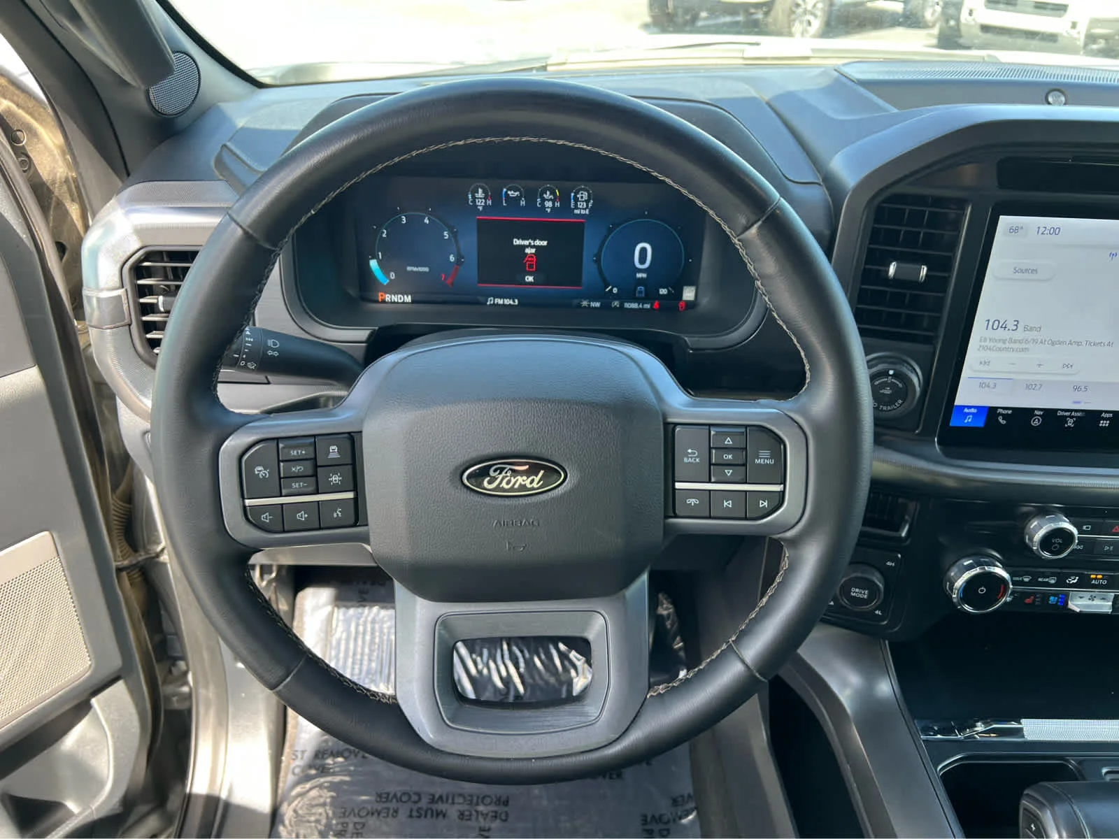 Used 2025 Iconic Silver Metallic Ford LARIAT image 36