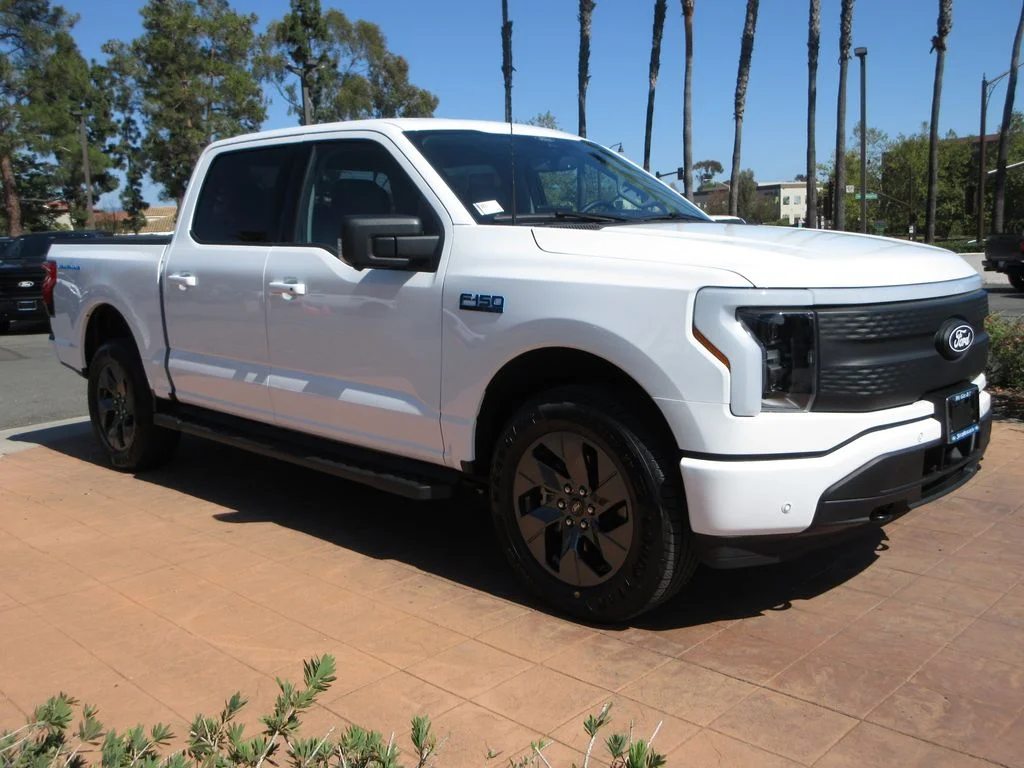 Certified Used 2024 Oxford White Ford Flash image 6