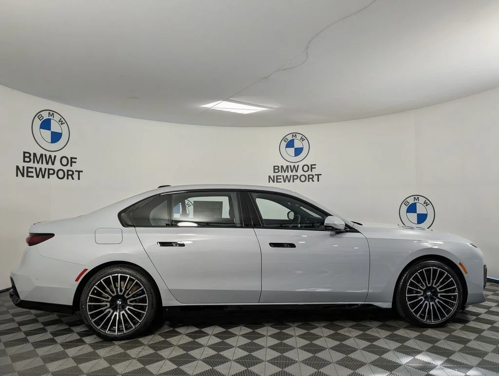 New 2026 Gray BMW 760i xDrive image 5