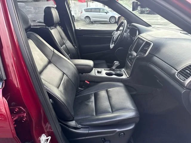 Used 2018 Velvet Red Pearlcoat Jeep High Altitude image 9