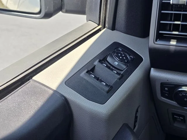 Used 2019 Black Metallic Ford XL image 15