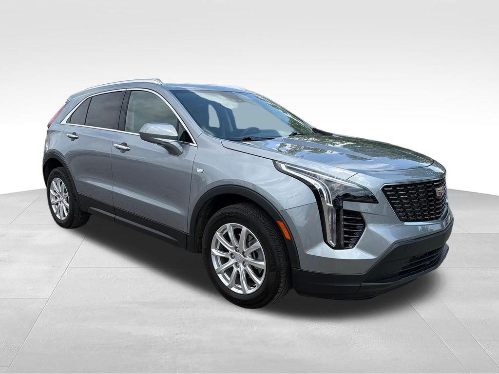 Used 2023 Silver Cadillac Luxury image 7