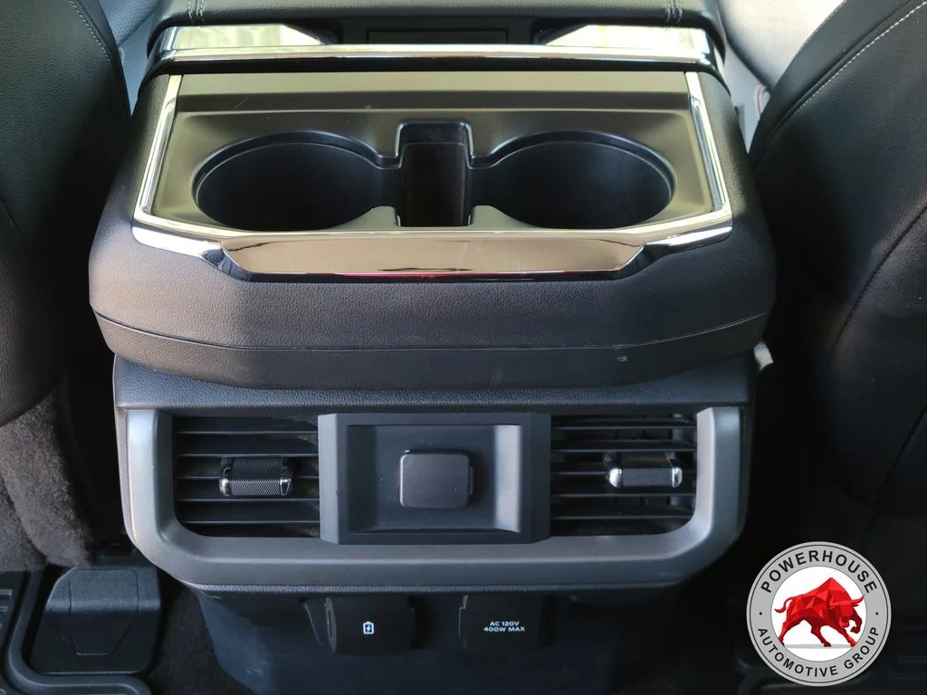 Used 2022  Ford Lariat image 16