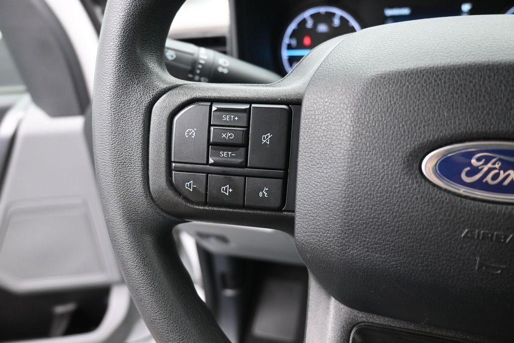 Used 2025 White Ford XLT image 4