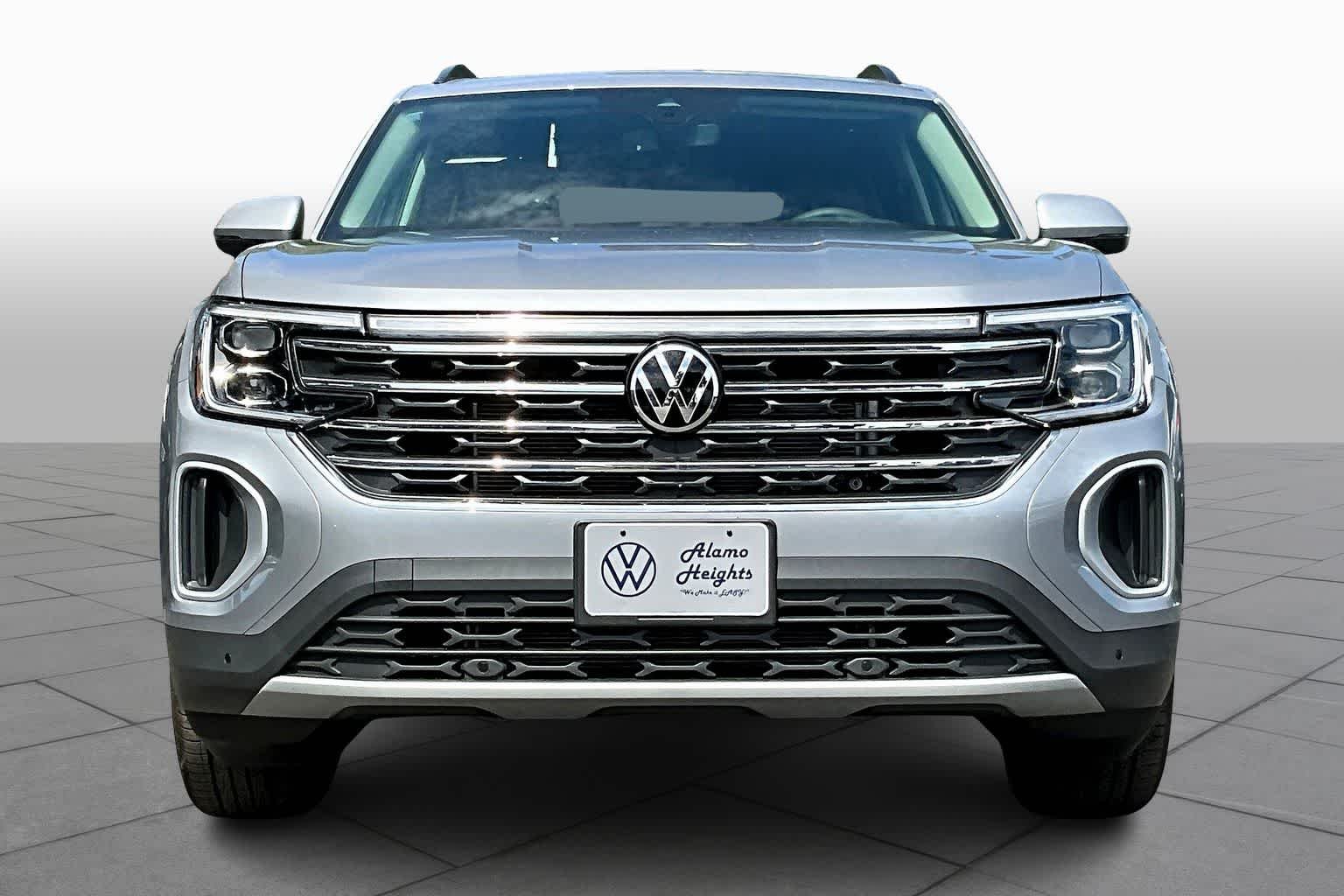 New 2026 Silver Mist Metallic Volkswagen 2.0T SE W/TECHNOLOGY image 3