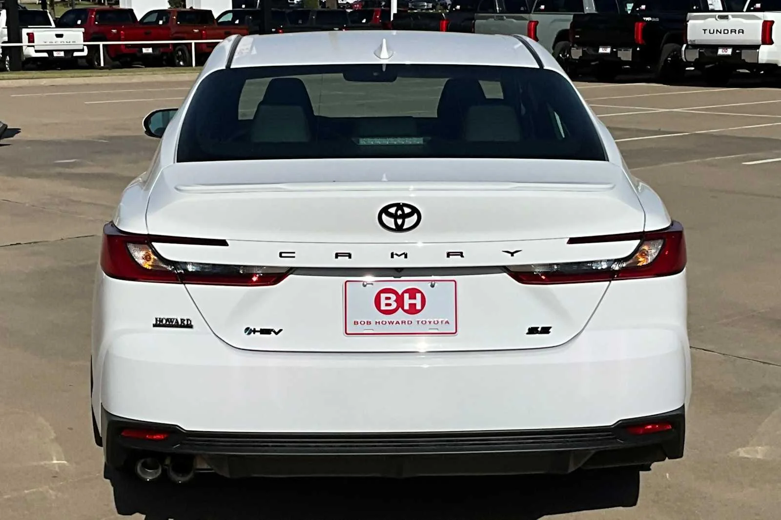 2026 Toyota Camry SE - Photo 4