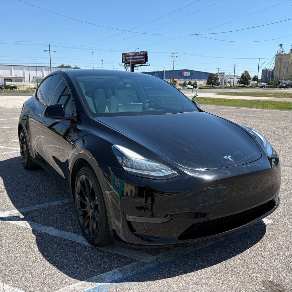 2021 Tesla Model Y Long Range Dual Motor All-Wheel Drive's photo