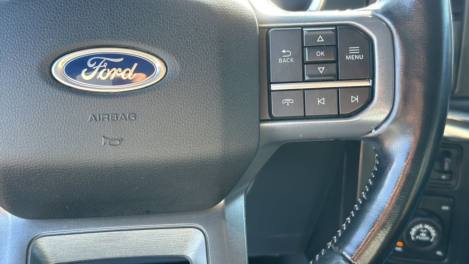 Used 2022 Black Ford Lariat image 43