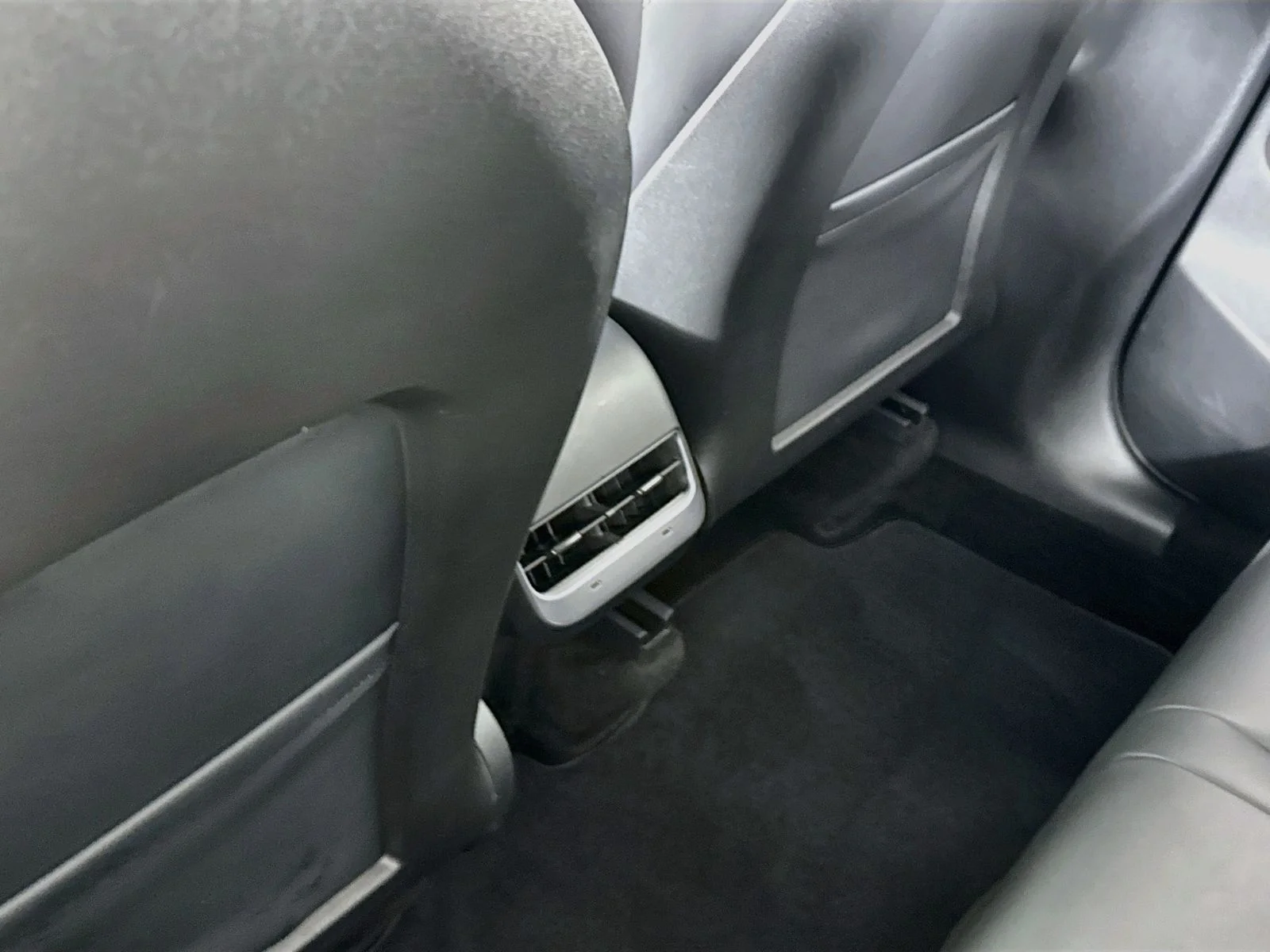 Used 2022  Tesla Long Range image 21