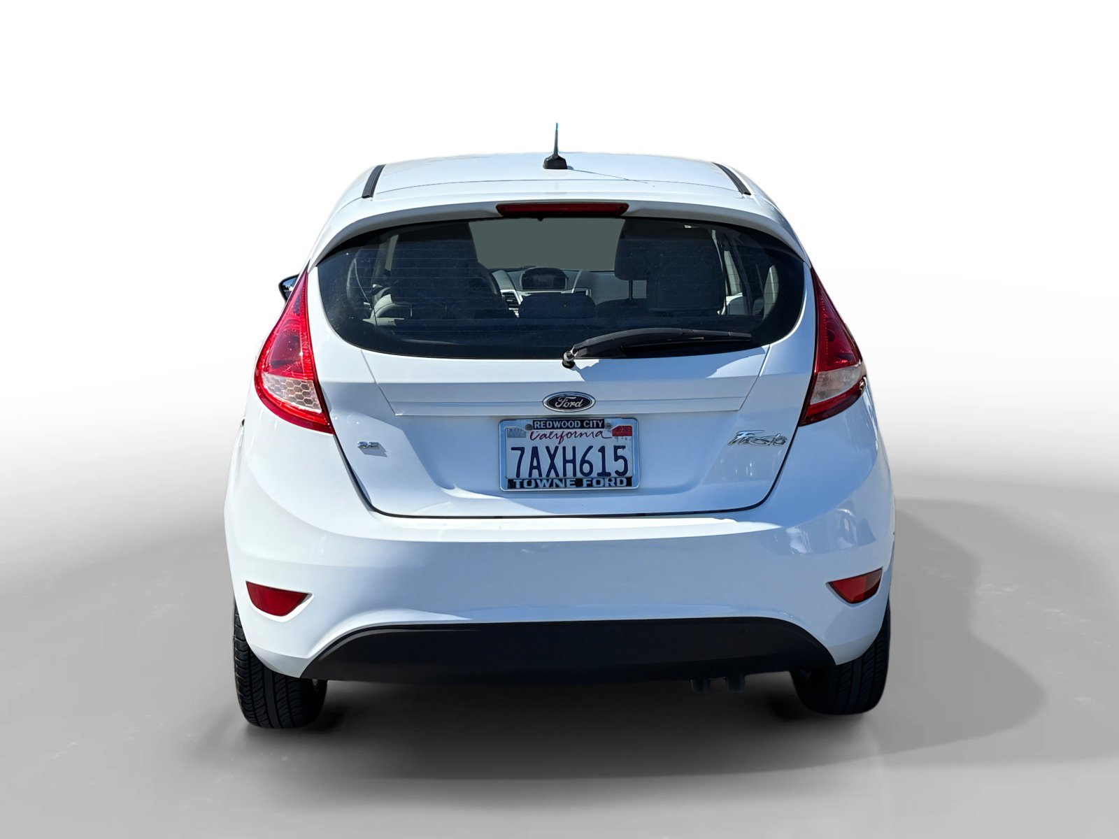 Used 2013 Oxford White Ford SE image 4