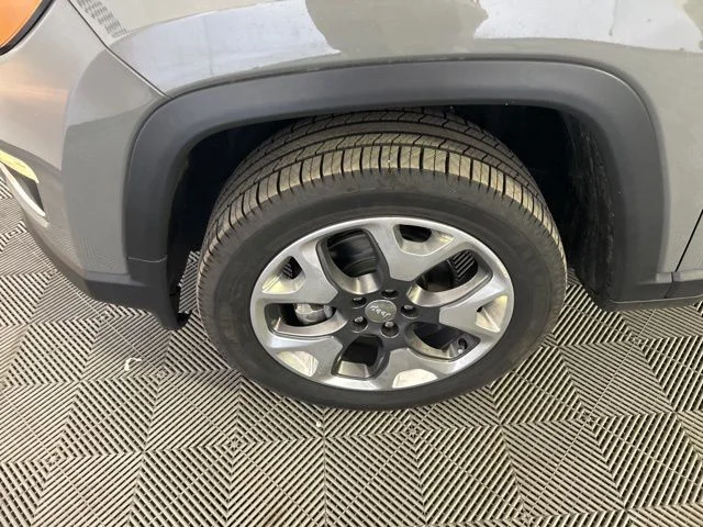 Used 2021 Sting-Gray Clearcoat Jeep Limited image 37