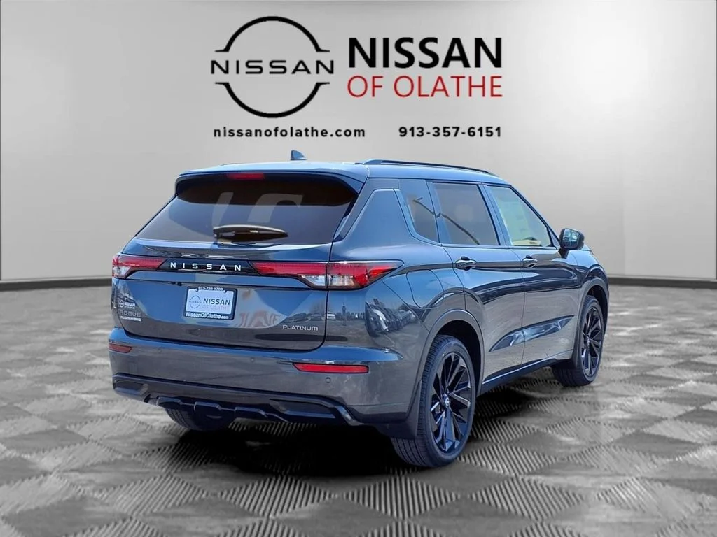 New 2026 Gray Nissan Platinum image 32