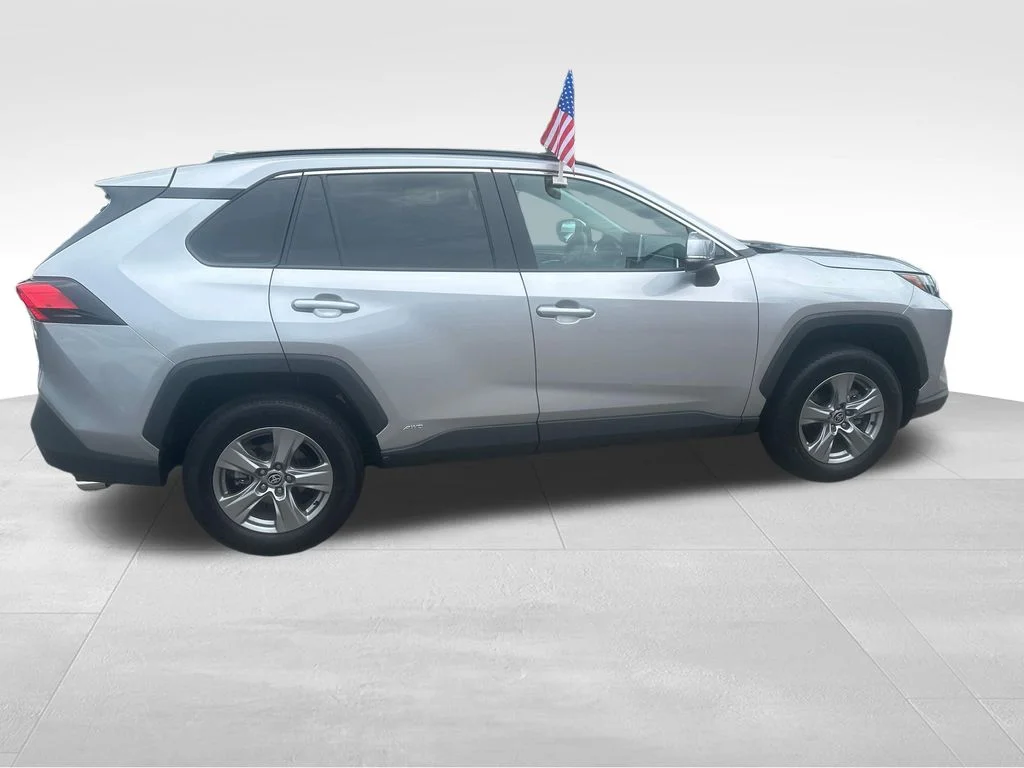 Used 2024 Silver Toyota XLE image 28