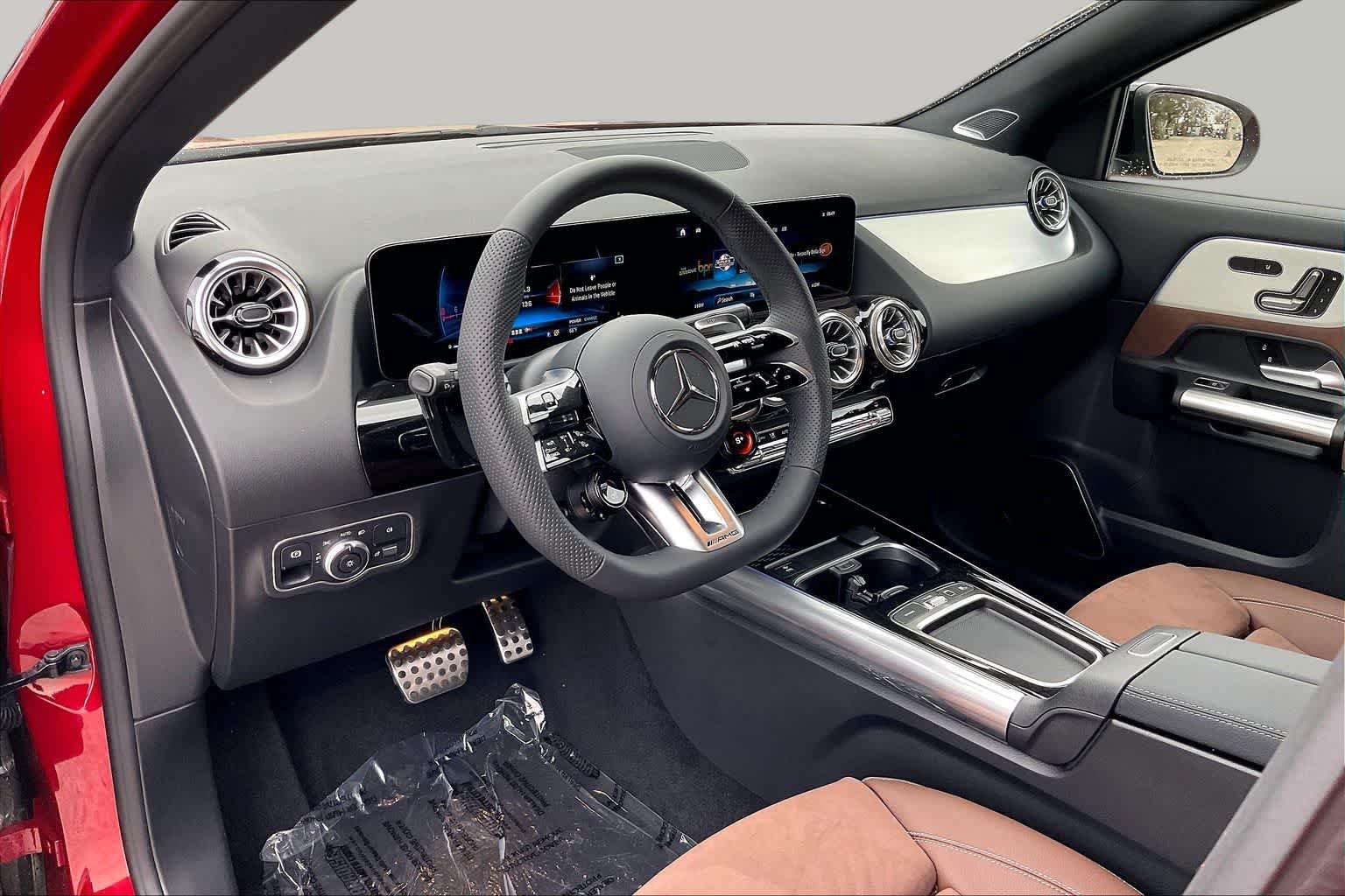 New 2026 MANUFAKTUR Patagonia Red Metallic Mercedes-Benz AMG® GLA 35 4MATIC® SUV image 9