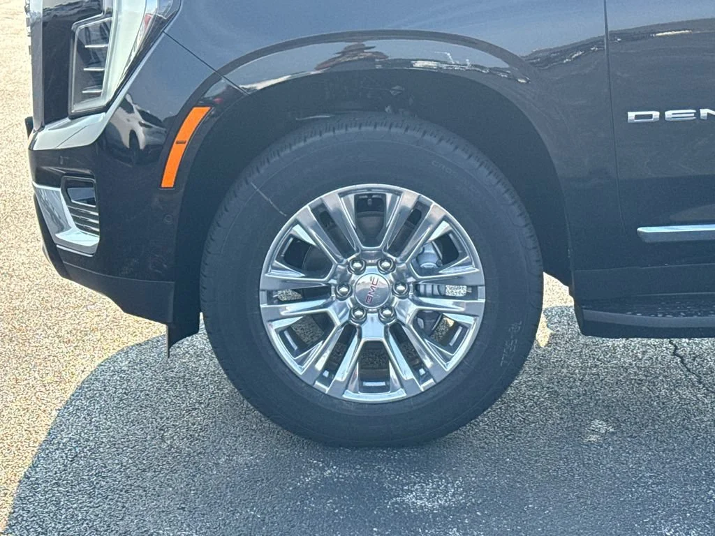 2026 GMC Yukon XL Denali - Photo 11
