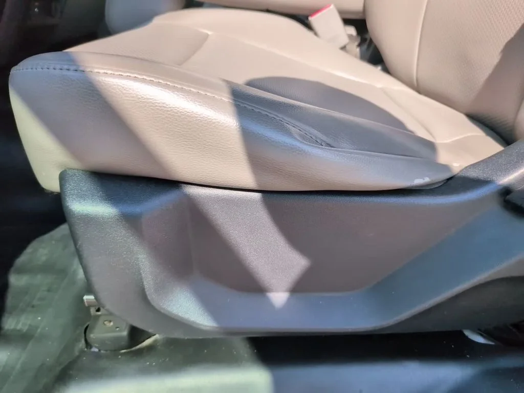 Used 2016 White Ford XL image 15