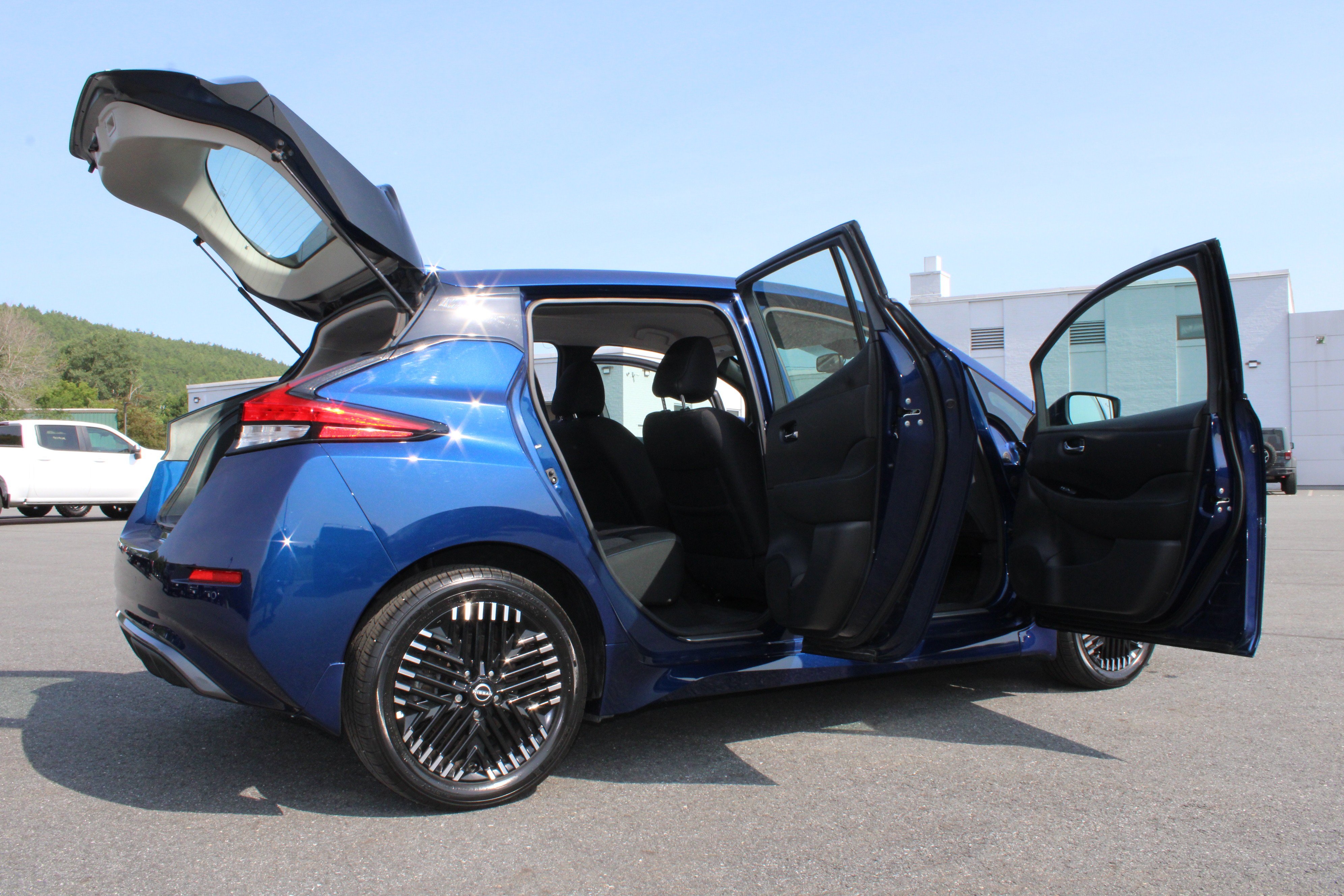 Used 2024 Deep Blue Pearl Nissan SV PLUS image 18