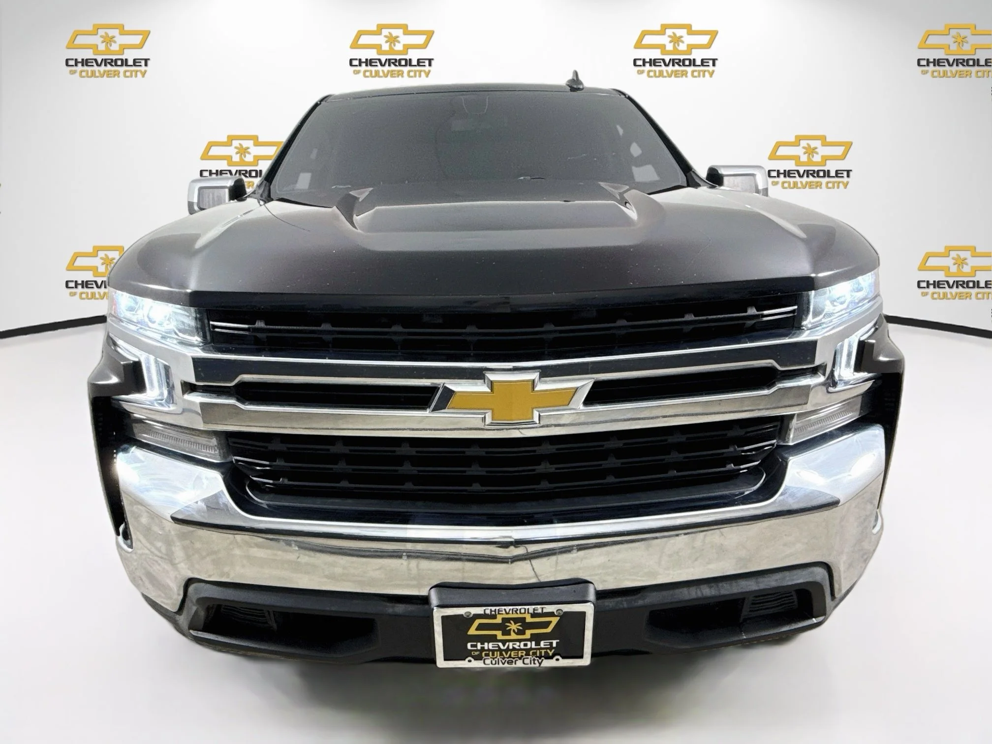 Used 2020 BLACK Chevrolet LT image 2