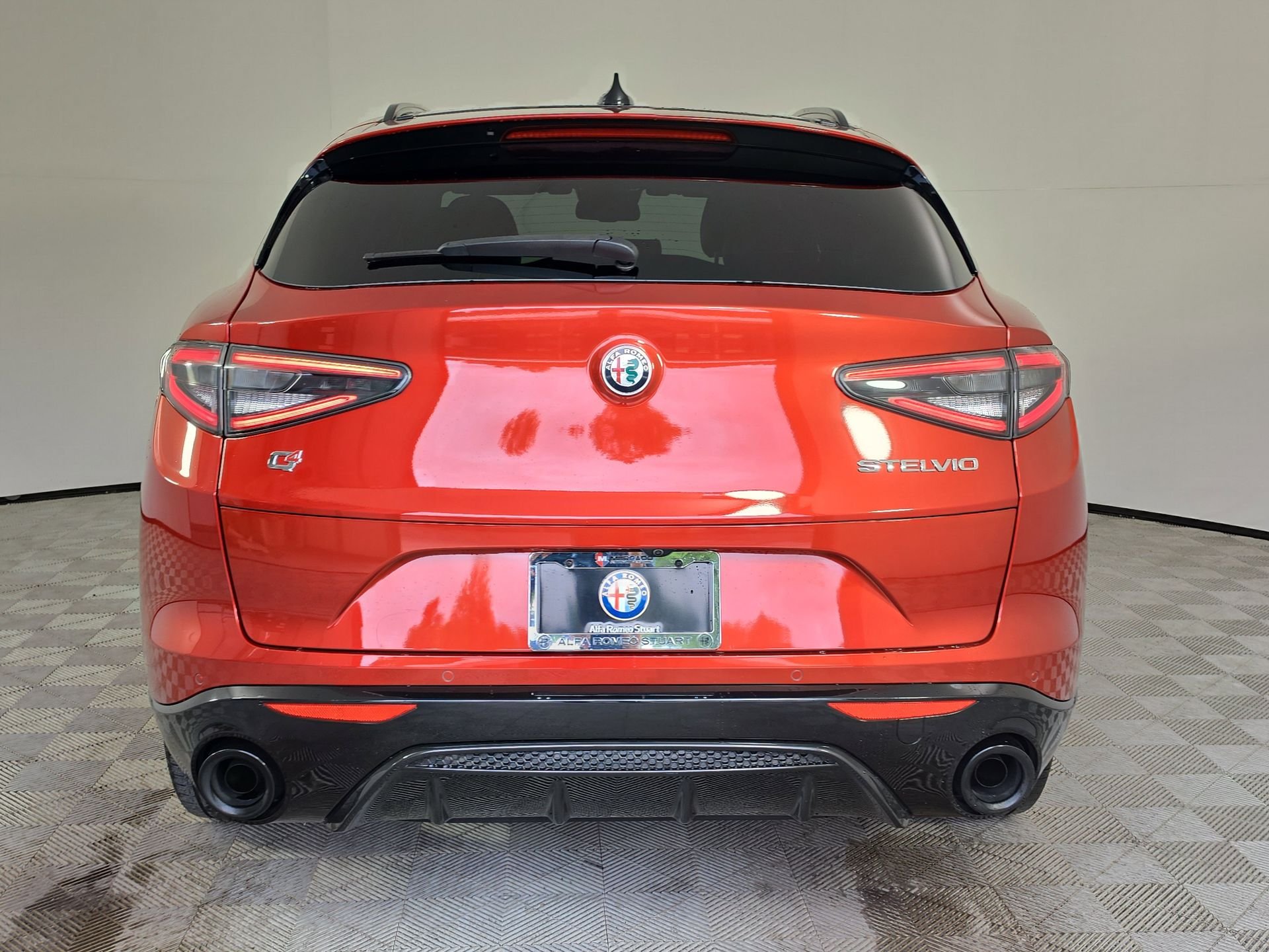 Used 2024 Red Alfa Romeo Veloce image 6