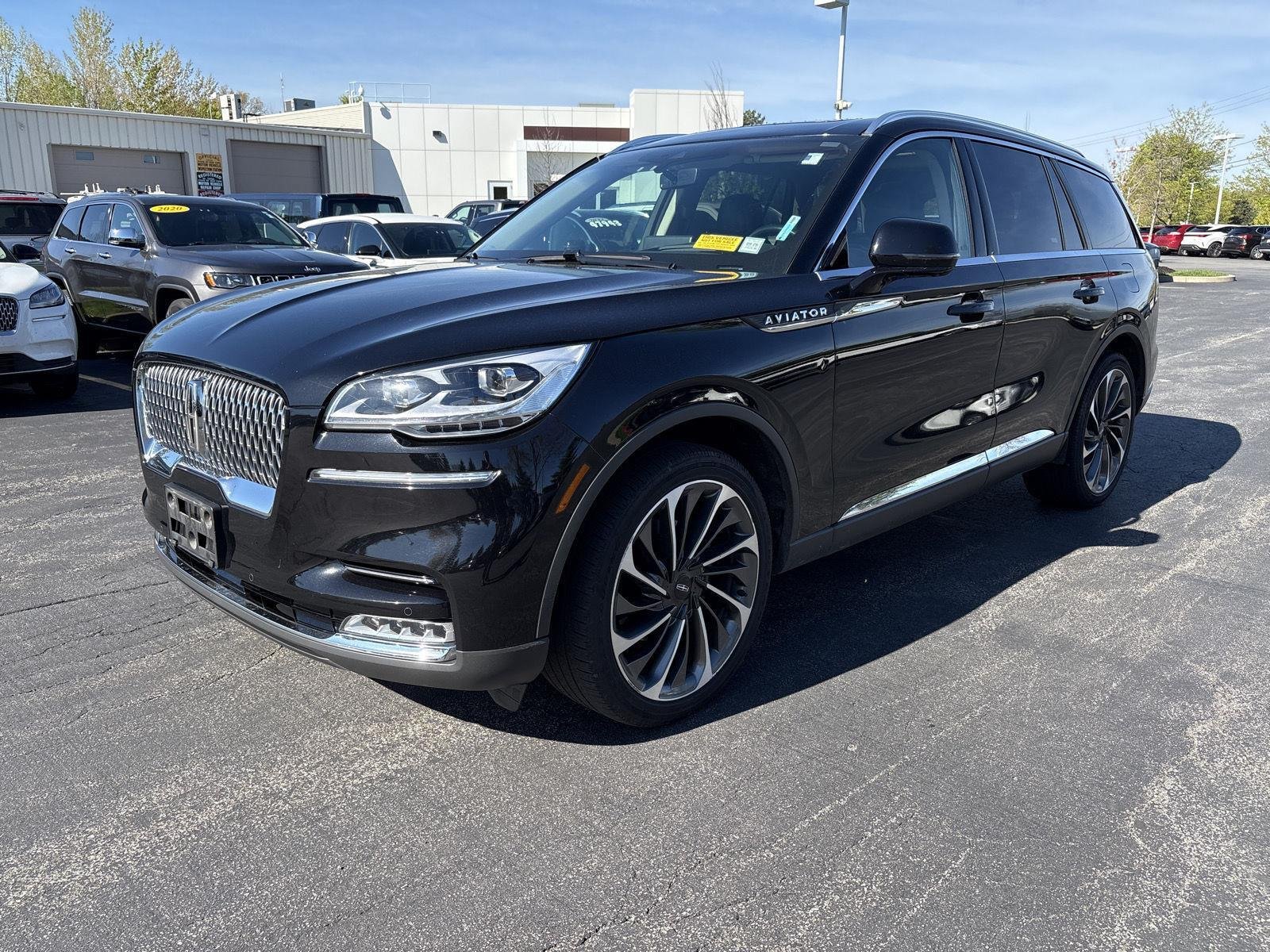 Used 2020 Infinite Black Metallic Lincoln Reserve image 3