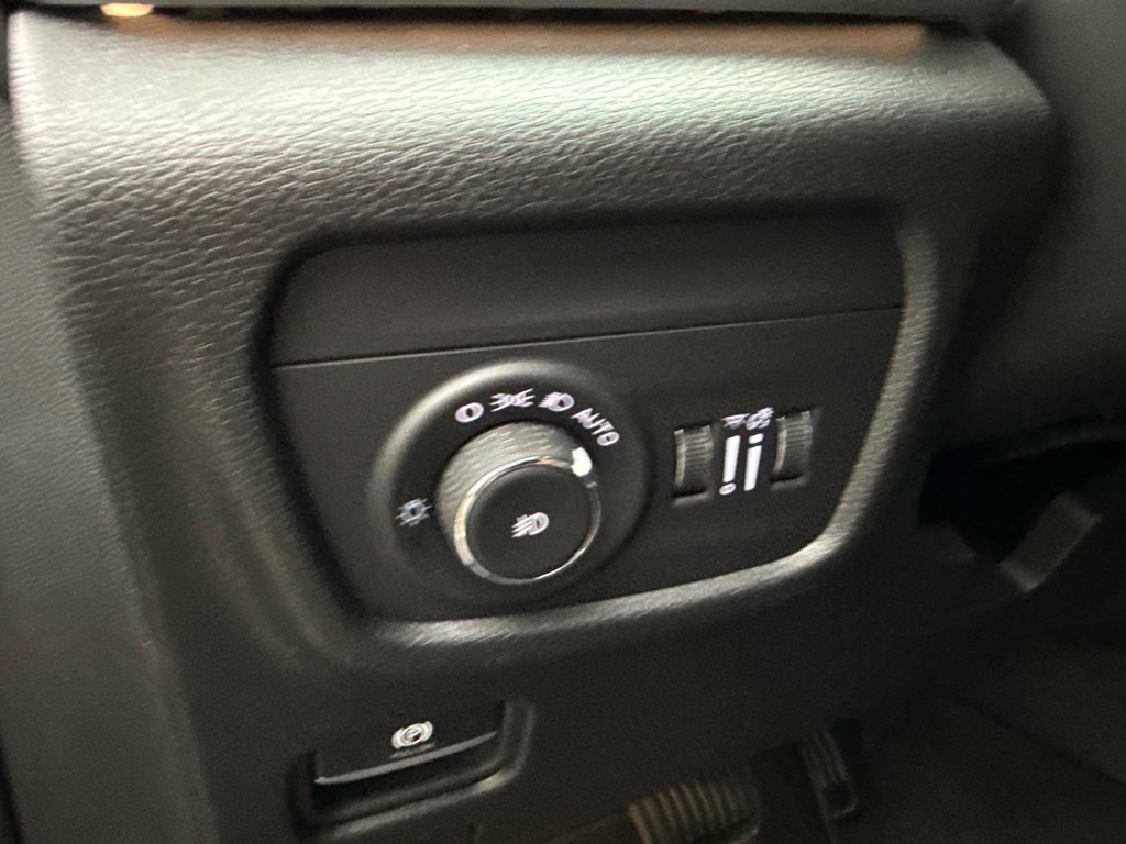 Used 2025 Black Jeep Limited image 22