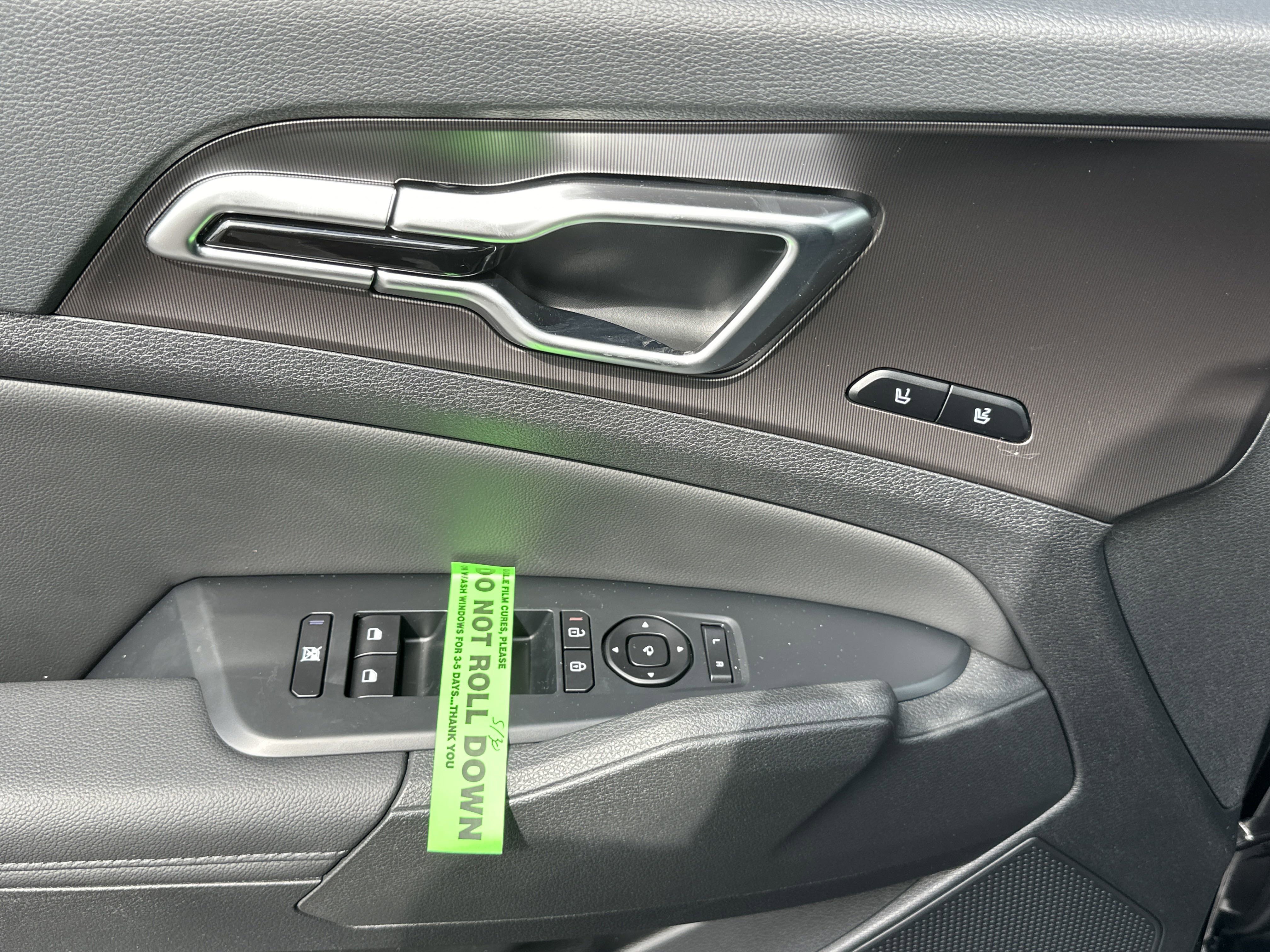 2026 Kia Sportage SX - Photo 12