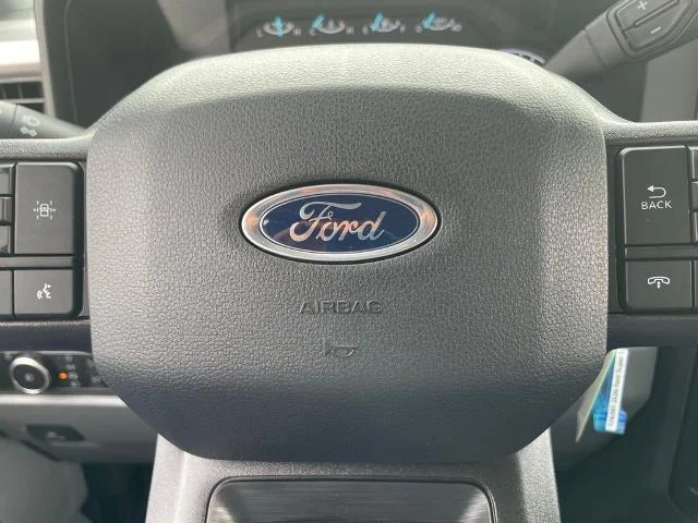 New 2026 Oxford White Ford F-600® XL image 44
