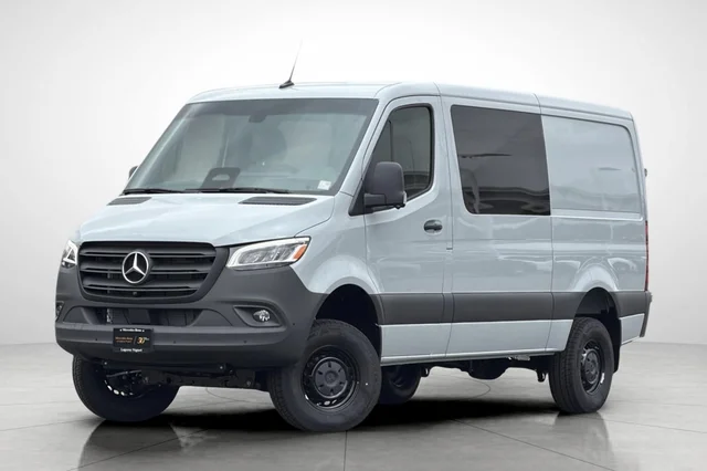 2026 Mercedes-Benz Sprinter 2500 Crew 144 WB
