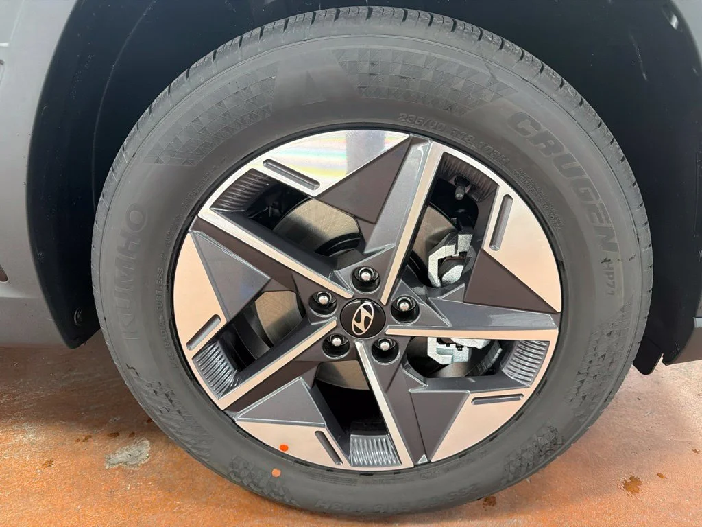 New 2026 Phantom Black Hyundai SEL Premium image 11