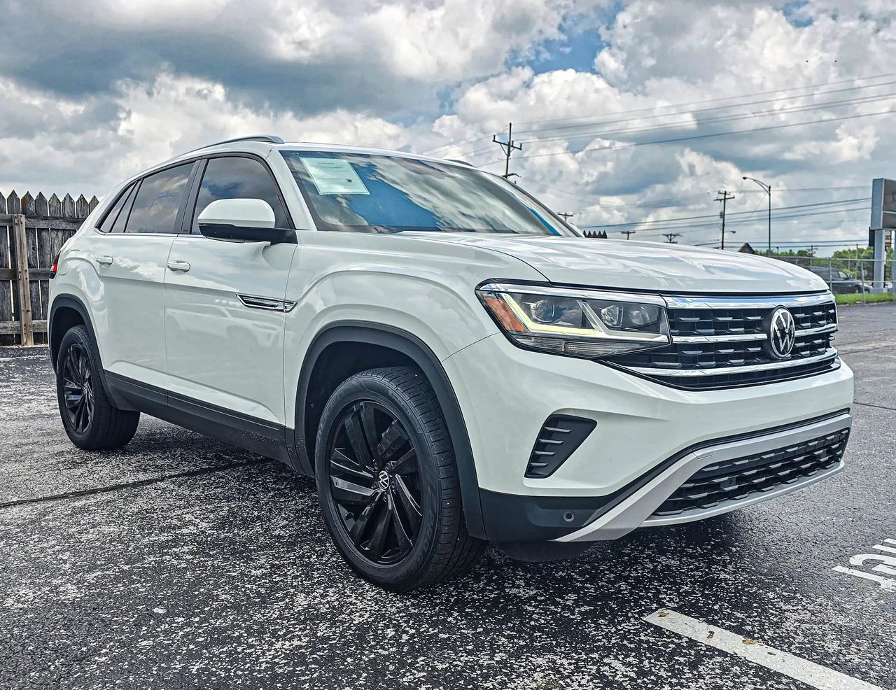 2022 Volkswagen Atlas Cross Sport 3.6L V6 SE w/Tech 4MOTION's photo