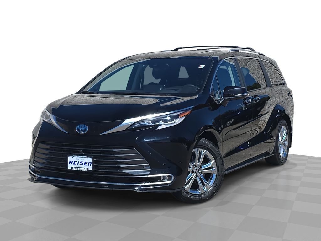 2022 Toyota Sienna Platinum 7-Passenger Hybrid AWD's photo