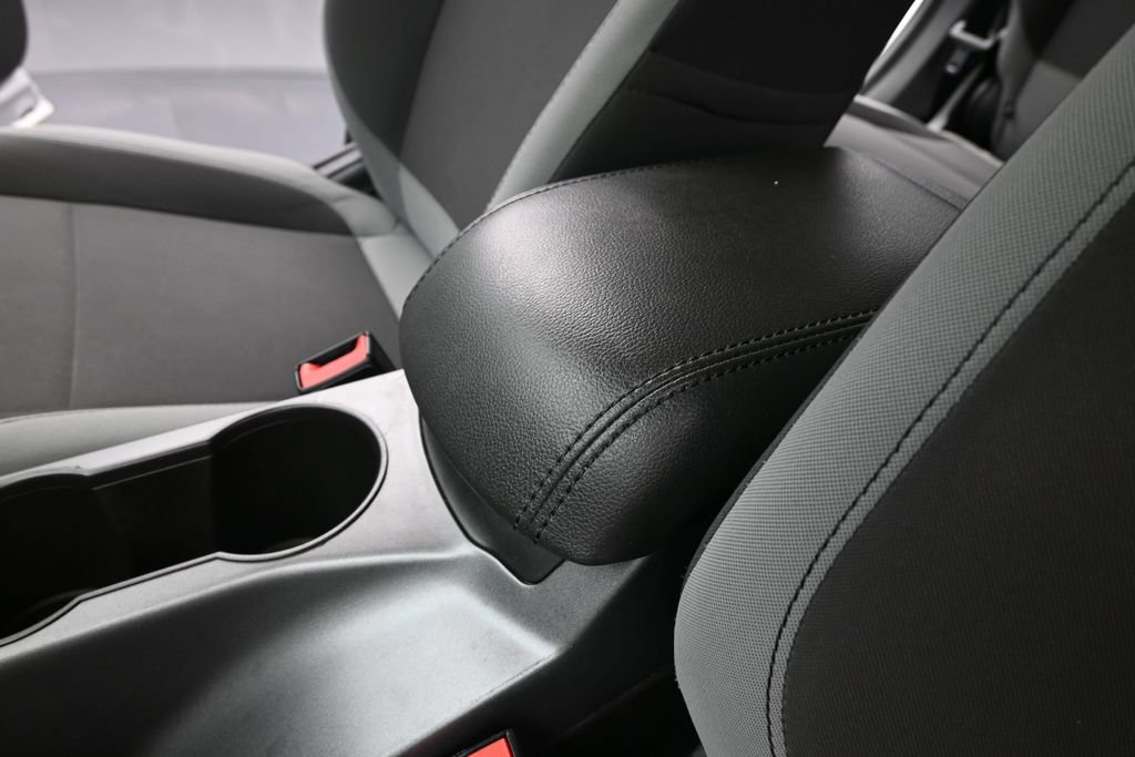 Used 2014 Silver Ford S image 17